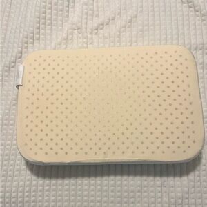 Envy foam latex beauty pillow